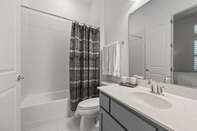 2016 Roundtree Circle E, Fort Worth, TX 76008