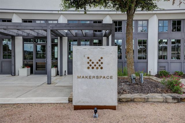 2016 Roundtree Circle E, Fort Worth, TX 76008