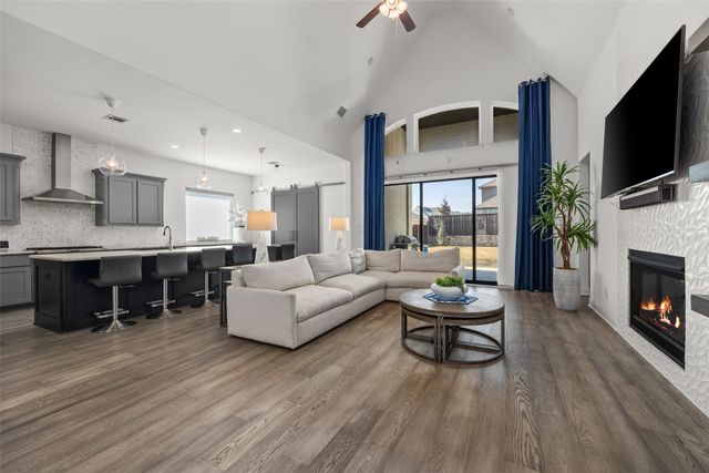 2016 Roundtree Circle E, Fort Worth, TX 76008