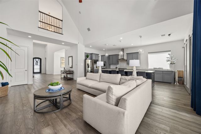 2016 Roundtree Circle E, Fort Worth, TX 76008