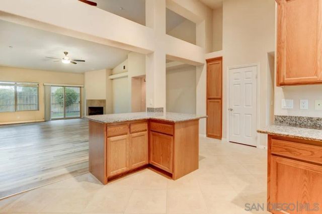 9504 Paseo De Los Castillos, Santee, CA 92071