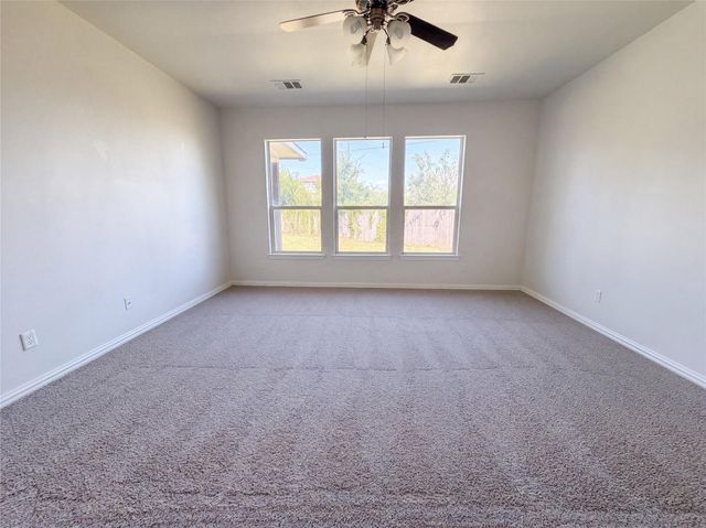 234 Wells BND, Hutto, TX 78634