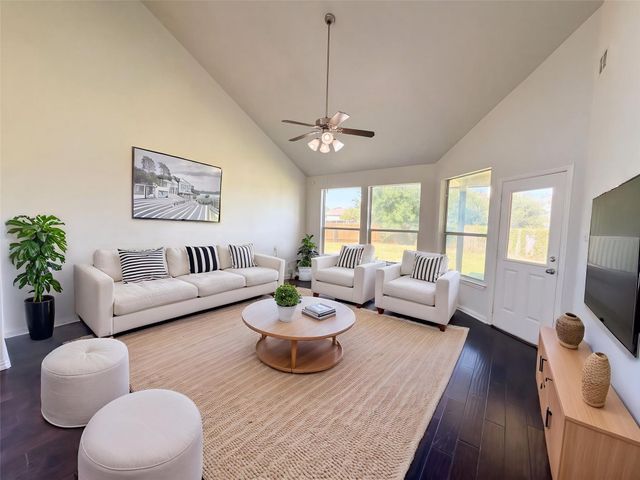 234 Wells BND, Hutto, TX 78634