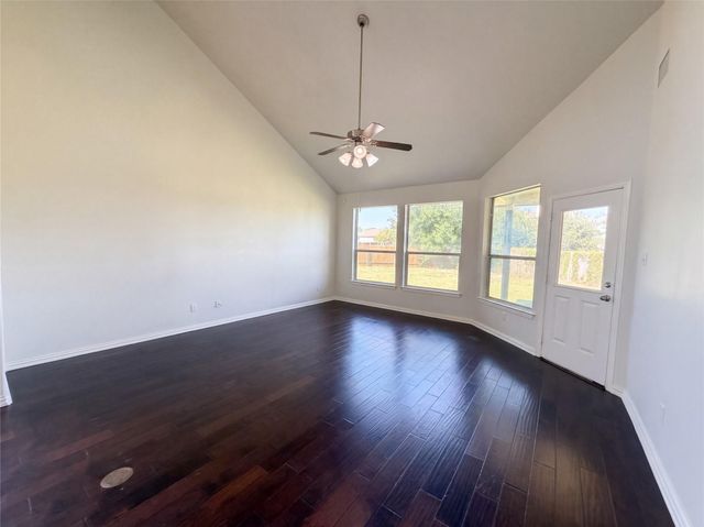 234 Wells BND, Hutto, TX 78634