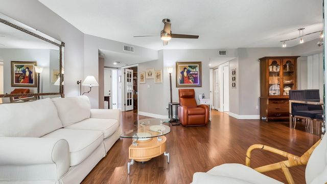 9204 NW 9th Court, Plantation, FL 33324