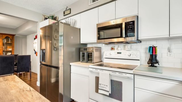 9204 NW 9th Court, Plantation, FL 33324