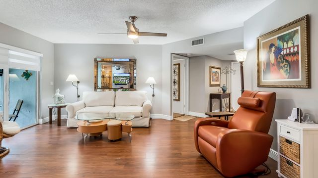 9204 NW 9th Court, Plantation, FL 33324