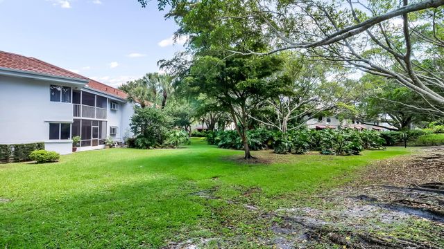 9204 NW 9th Court, Plantation, FL 33324