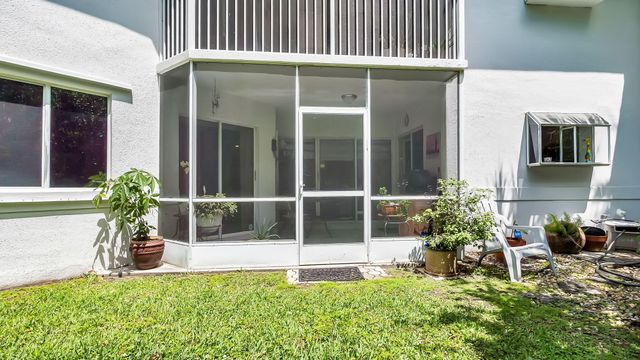 9204 NW 9th Court, Plantation, FL 33324