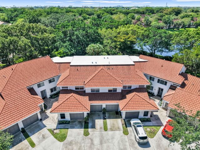 9204 NW 9th Court, Plantation, FL 33324