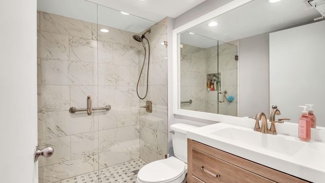 9204 NW 9th Court, Plantation, FL 33324