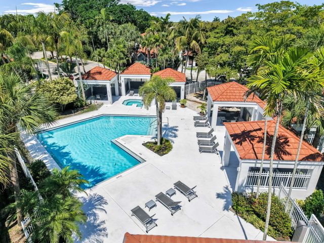 9204 NW 9th Court, Plantation, FL 33324