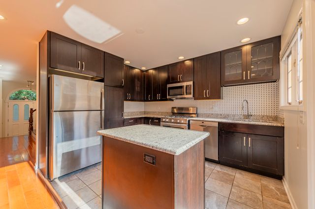 3125 Lake Avenue, Wilmette, IL 60091