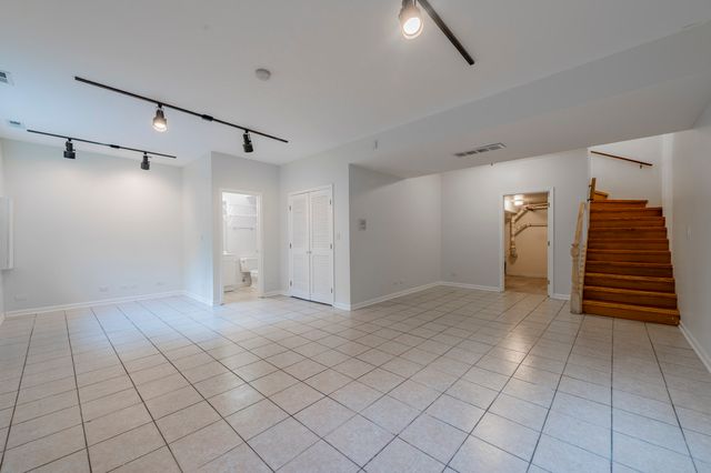 3125 Lake Avenue, Wilmette, IL 60091