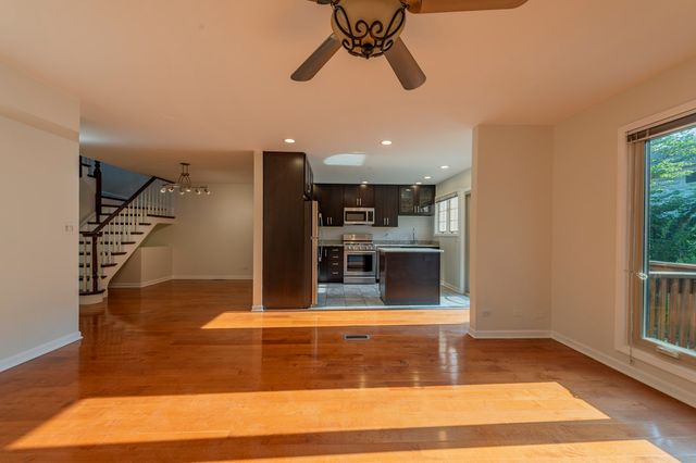 3125 Lake Avenue, Wilmette, IL 60091