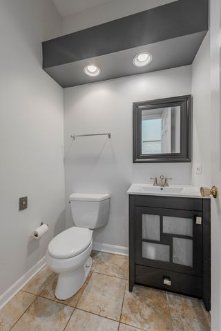 3125 Lake Avenue, Wilmette, IL 60091