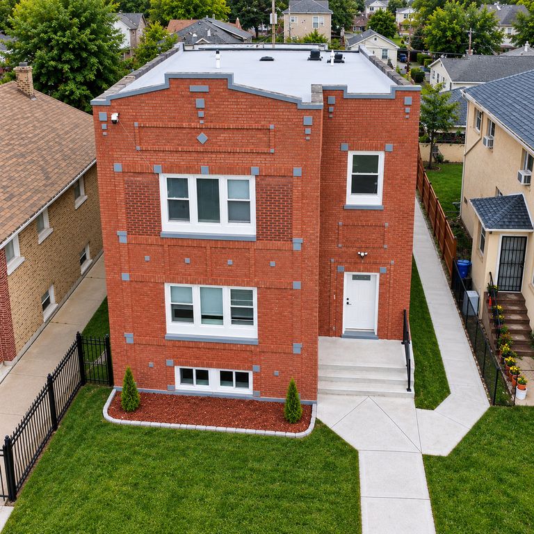 1015 N Laramie Avenue, Chicago, IL 60651 — exterior