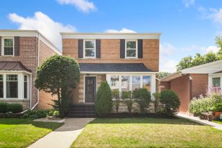 2817 W Jerome Street, Chicago, IL 60645