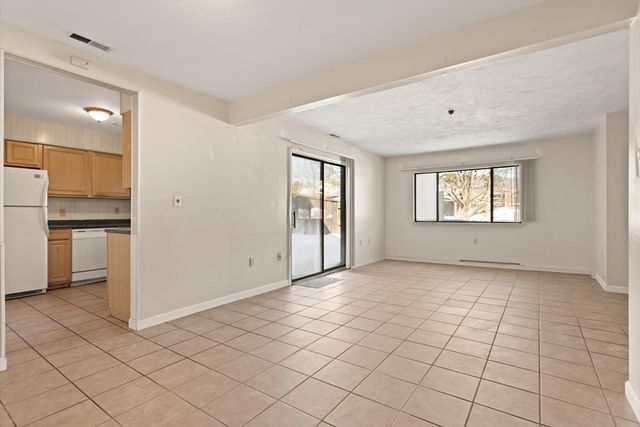 34 Rosewood Dr 34, Stoughton, MA 02072