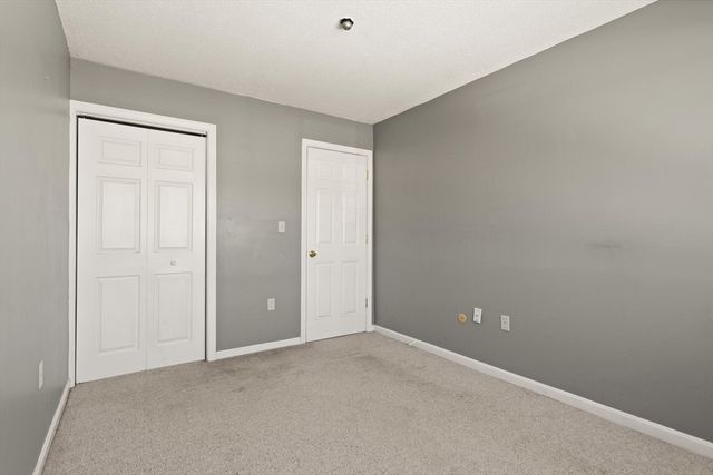 34 Rosewood Dr 34, Stoughton, MA 02072