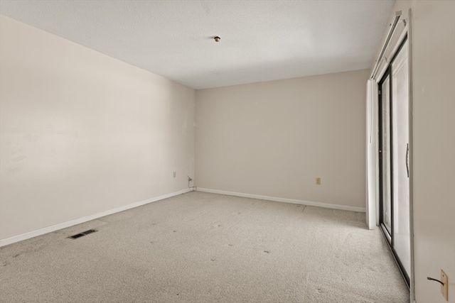 34 Rosewood Dr 34, Stoughton, MA 02072