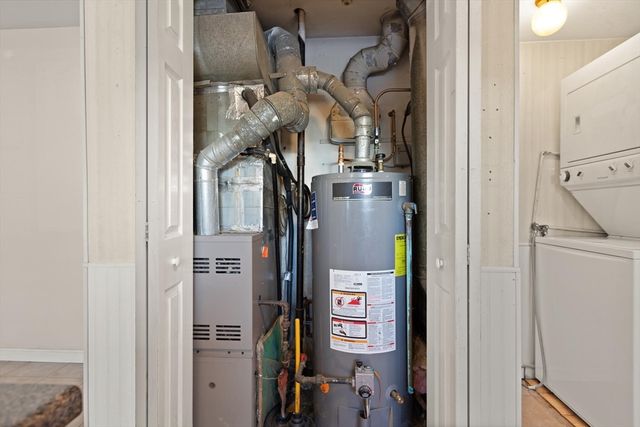 34 Rosewood Dr 34, Stoughton, MA 02072