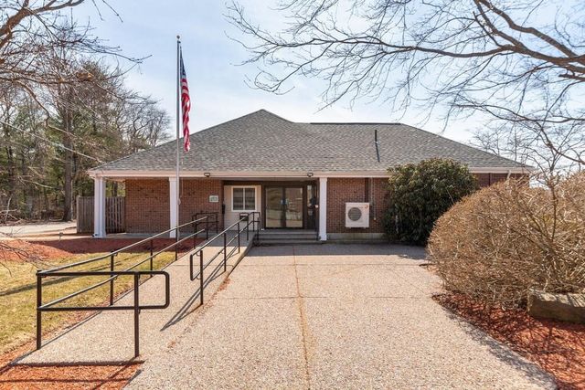 34 Rosewood Dr 34, Stoughton, MA 02072