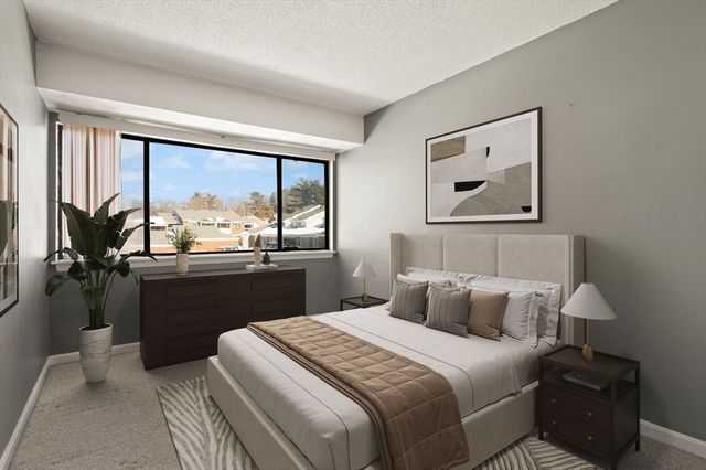 34 Rosewood Dr 34, Stoughton, MA 02072