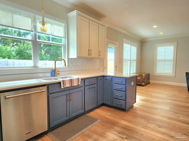 860 Van Kirk Ave, Pensacola, FL 32503