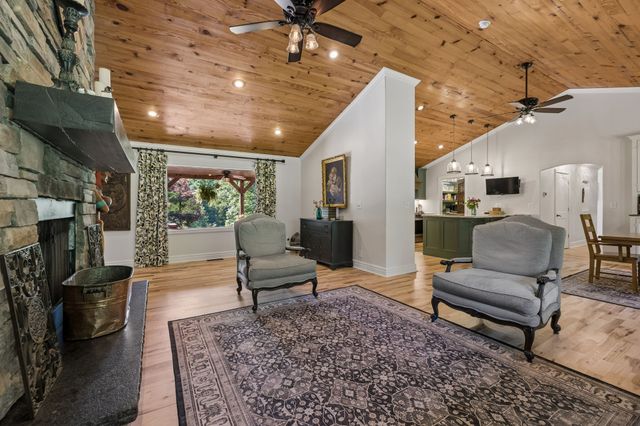 95 Bowman Ct, Waverly, TN 37185