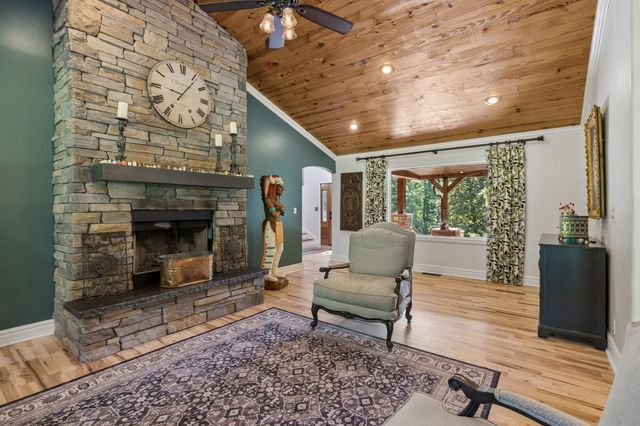 95 Bowman Ct, Waverly, TN 37185
