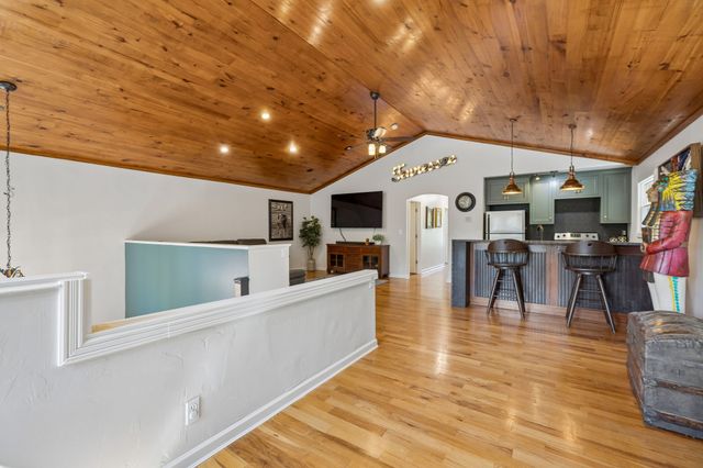 95 Bowman Ct, Waverly, TN 37185