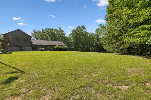 95 Bowman Ct, Waverly, TN 37185