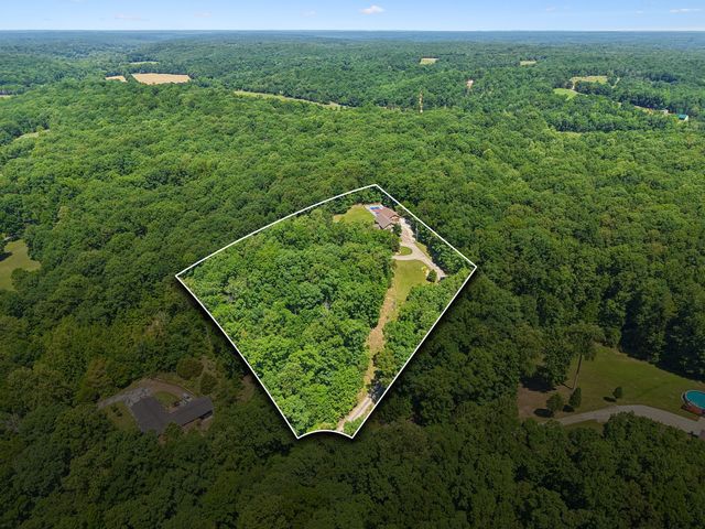 95 Bowman Ct, Waverly, TN 37185