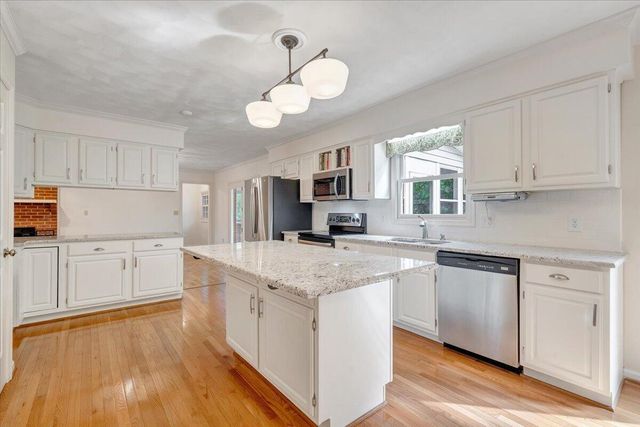 7031 Highfields Farm TRL, Roanoke, VA 24018