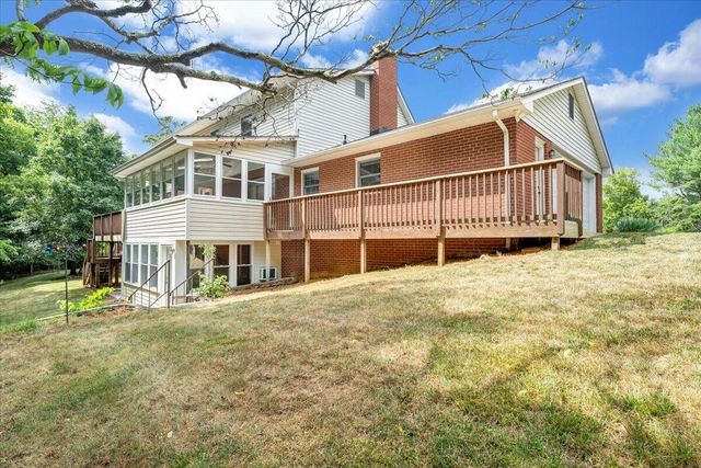 7031 Highfields Farm TRL, Roanoke, VA 24018