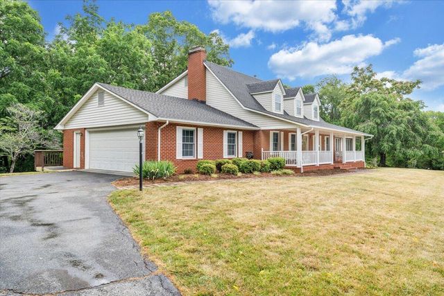 7031 Highfields Farm TRL, Roanoke, VA 24018