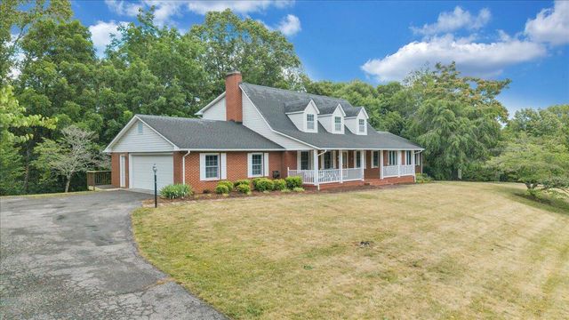 7031 Highfields Farm TRL, Roanoke, VA 24018