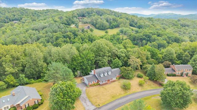 7031 Highfields Farm TRL, Roanoke, VA 24018