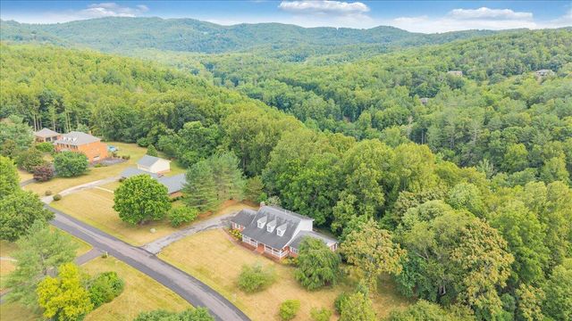 7031 Highfields Farm TRL, Roanoke, VA 24018