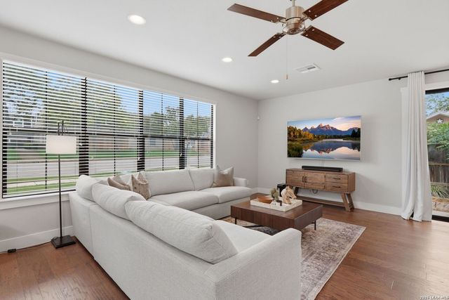 171 Barilla Pl Unit 103, Alamo Heights, TX 78209