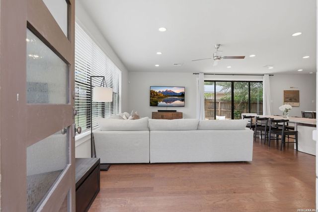 171 Barilla Pl Unit 103, Alamo Heights, TX 78209
