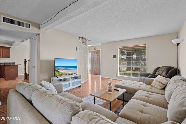 3021 ORKNEY Road, El Paso, TX 79925