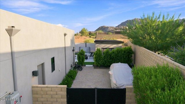 13105 E JUAN TABO Road, Scottsdale, AZ 85255