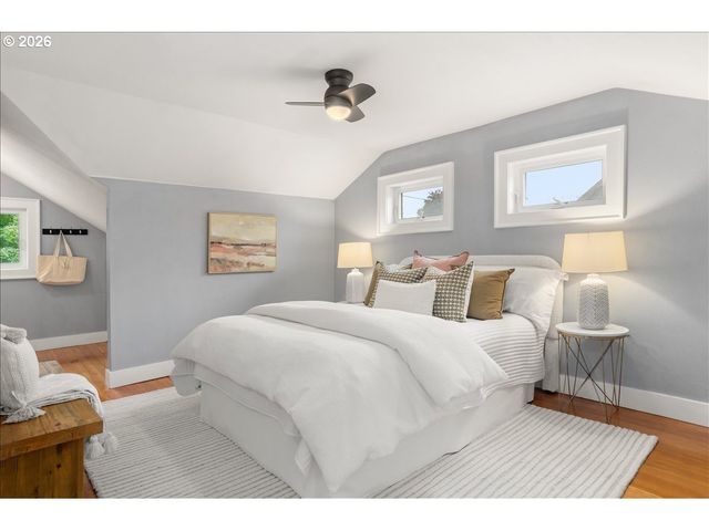 1845 Se REEDWAY St, Portland, OR 97202