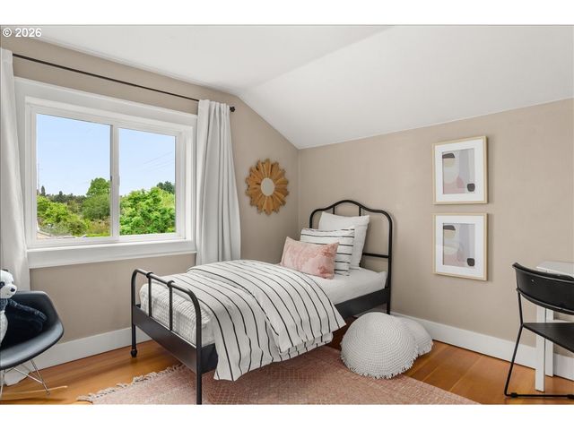 1845 Se REEDWAY St, Portland, OR 97202