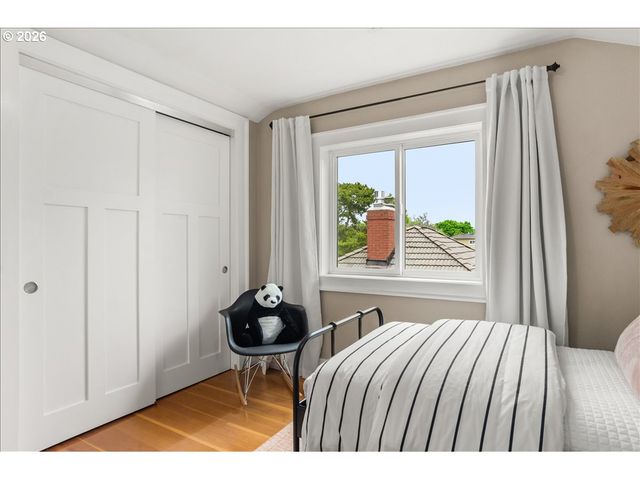 1845 Se REEDWAY St, Portland, OR 97202