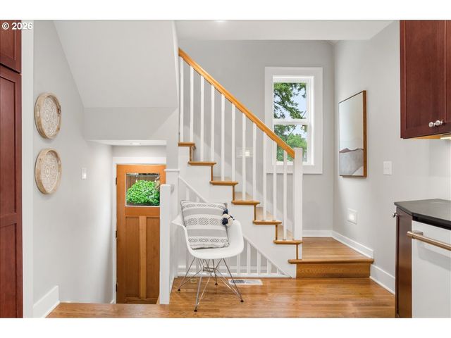 1845 Se REEDWAY St, Portland, OR 97202