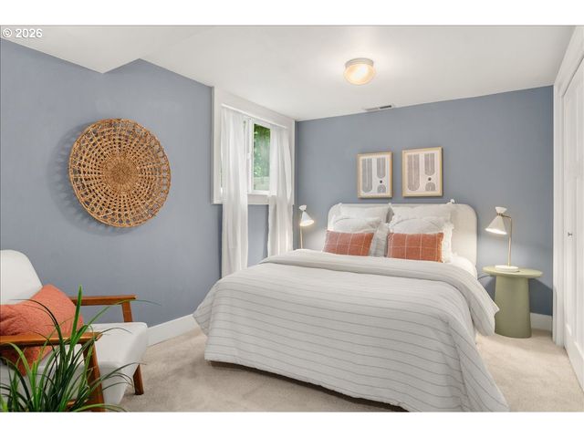 1845 Se REEDWAY St, Portland, OR 97202