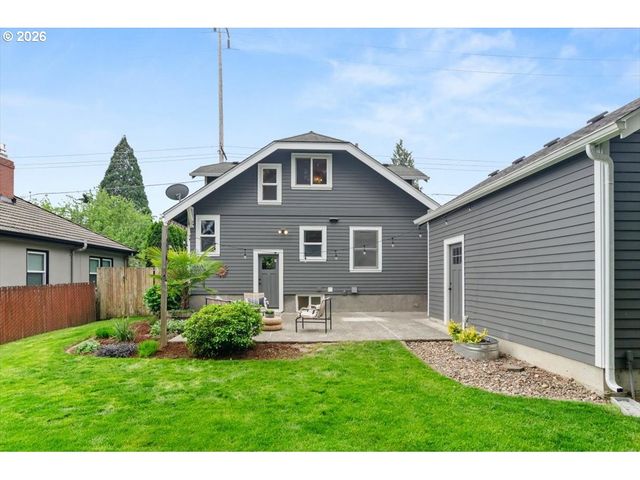 1845 Se REEDWAY St, Portland, OR 97202